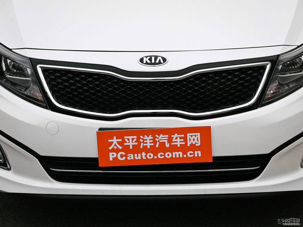 珍珠白起亞K5凱酷車頭外觀圖片