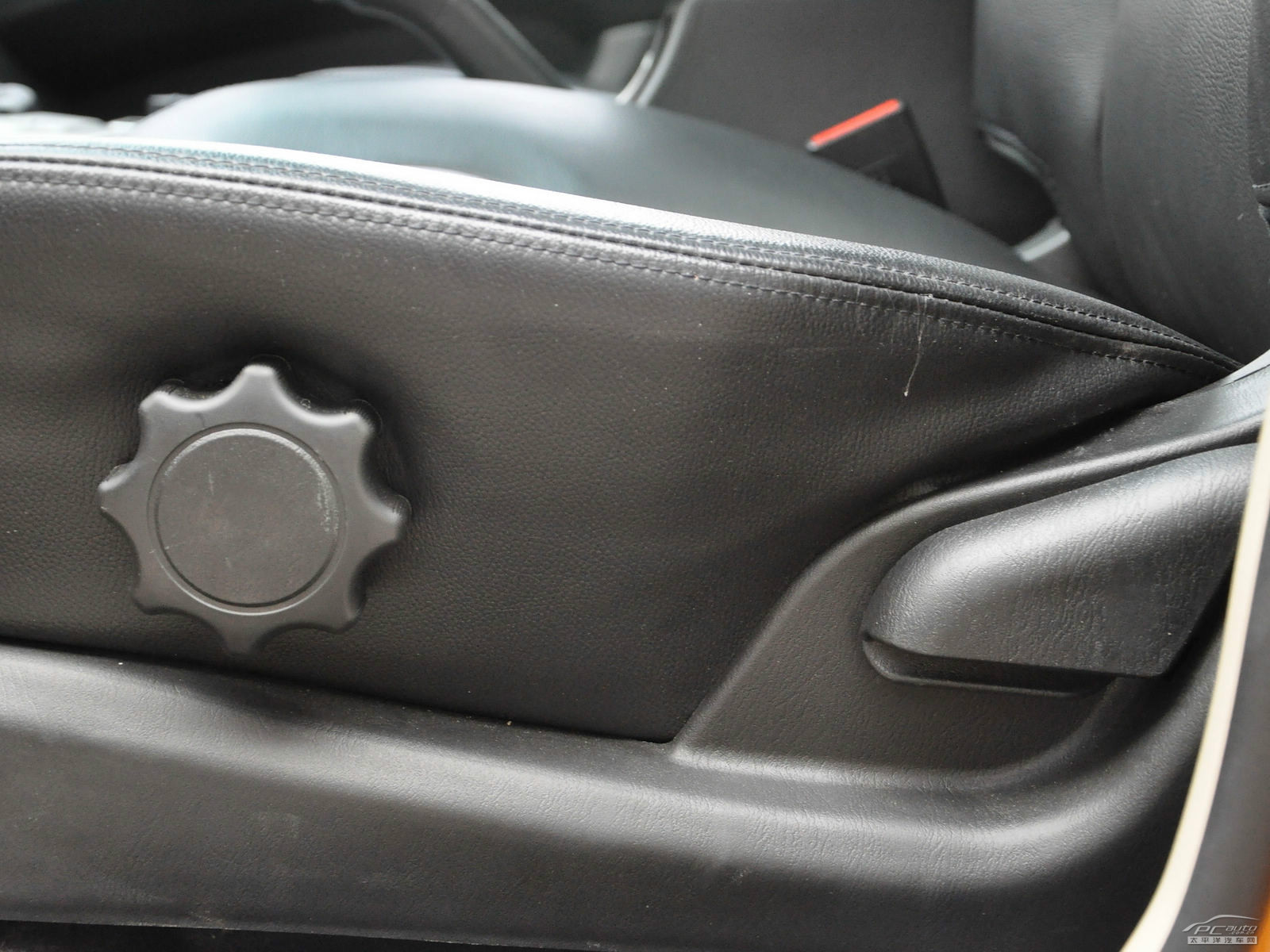 奧軒GX5內(nèi)飾高清大圖