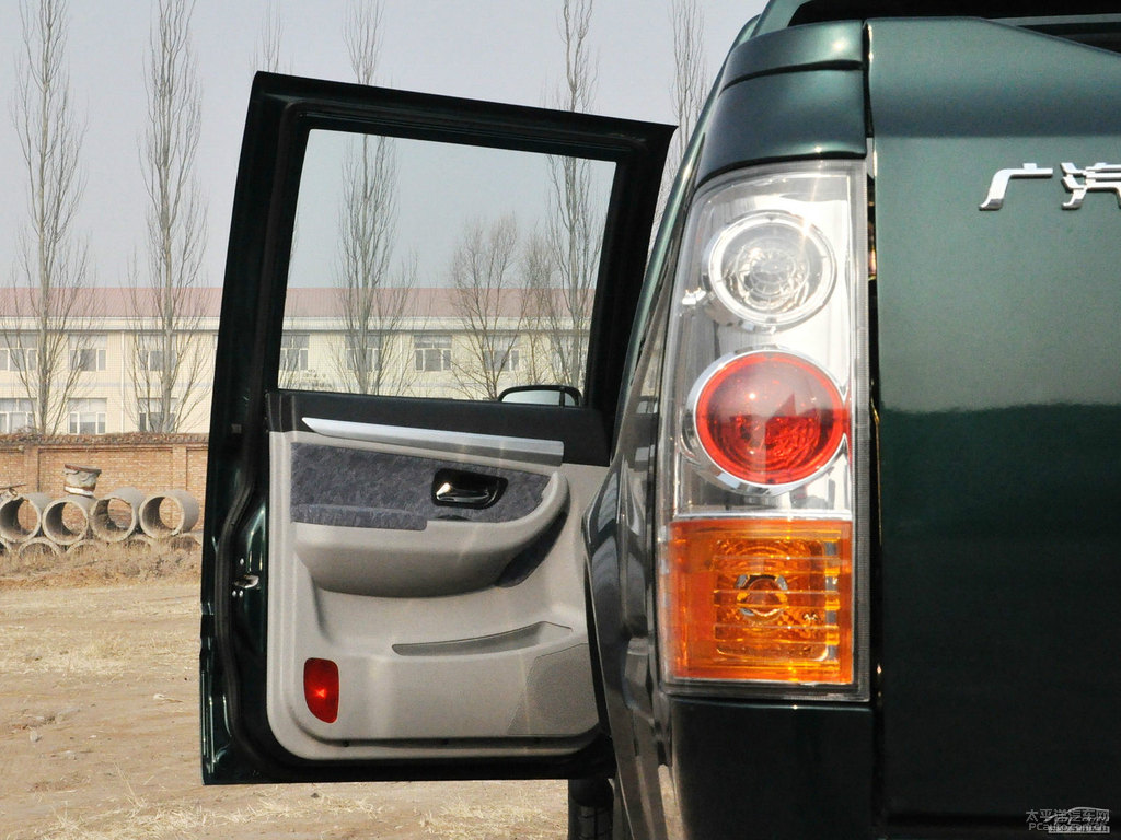 Gؔ(ci)\(yn)300܇(ch)(ni)DƬ