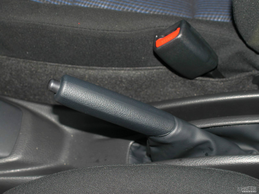 炫彩綠YARiS L 致炫中控內(nèi)飾圖片