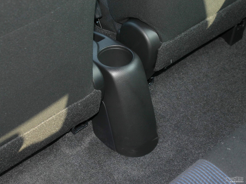 炫彩綠YARiS L 致炫座椅內(nèi)飾圖片