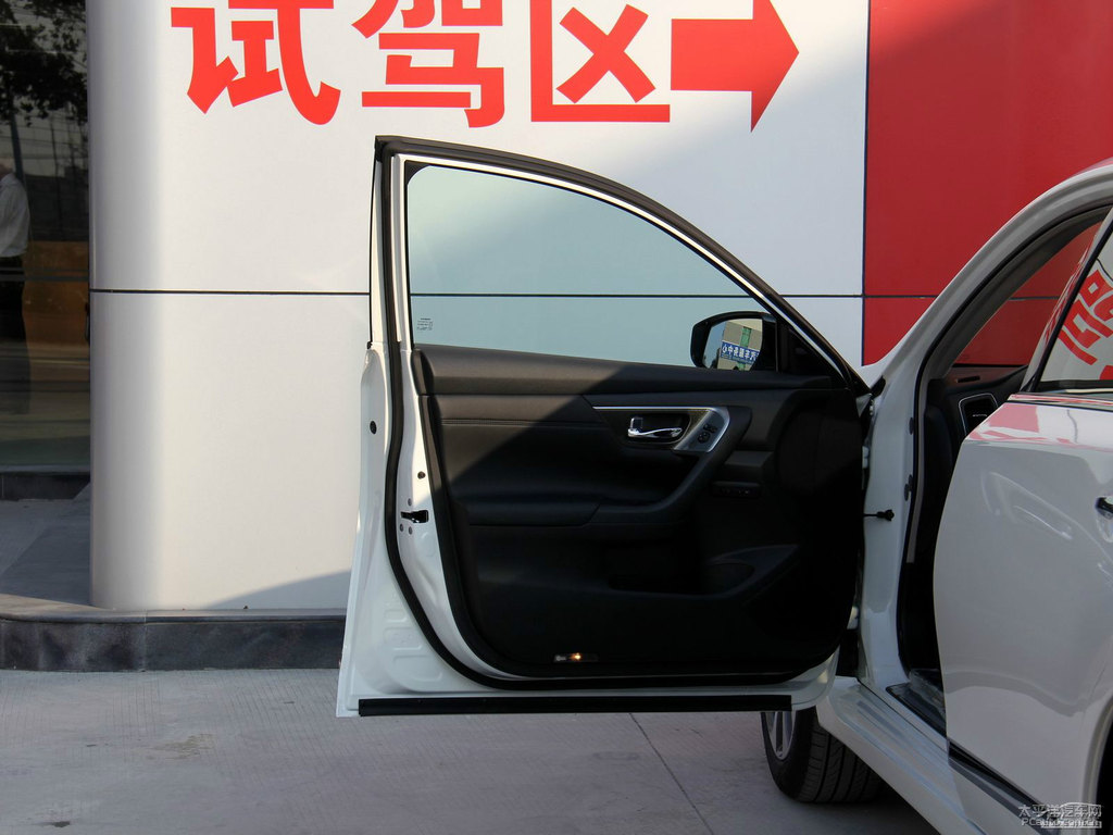 珠光白天籟車廂內(nèi)飾圖片