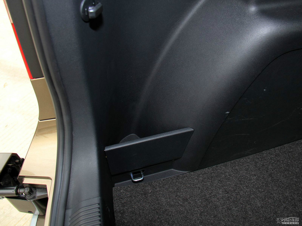 峻野褐Yeti后備廂空間圖片