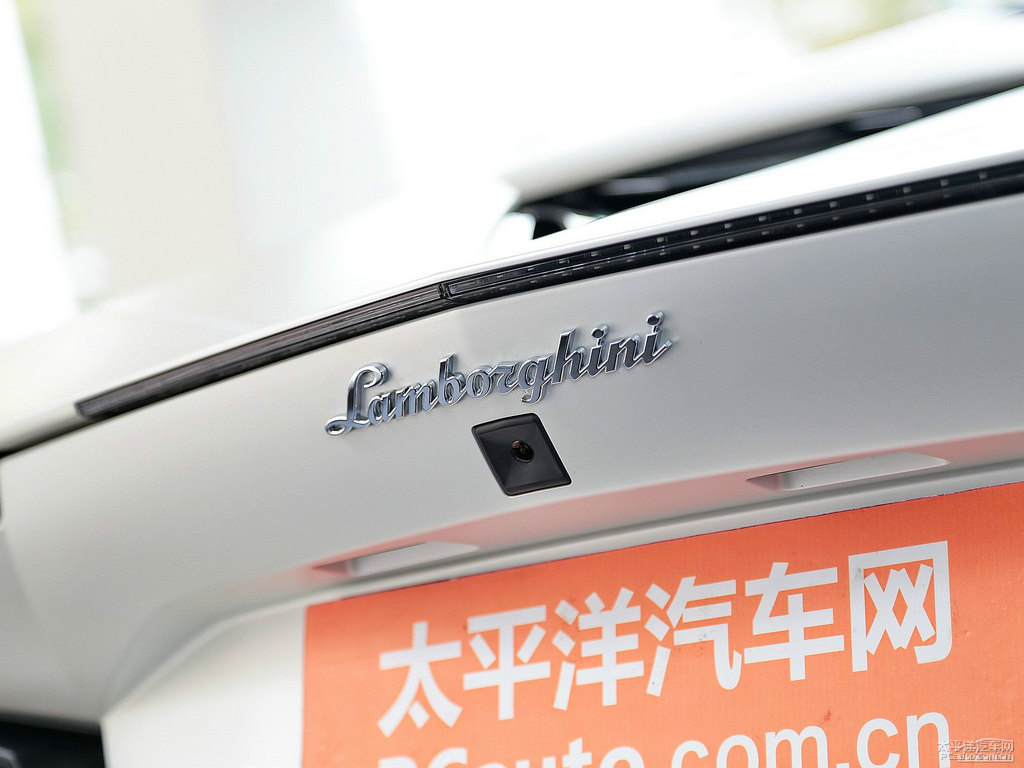 啞光漆白色Aventador車尾外觀圖片