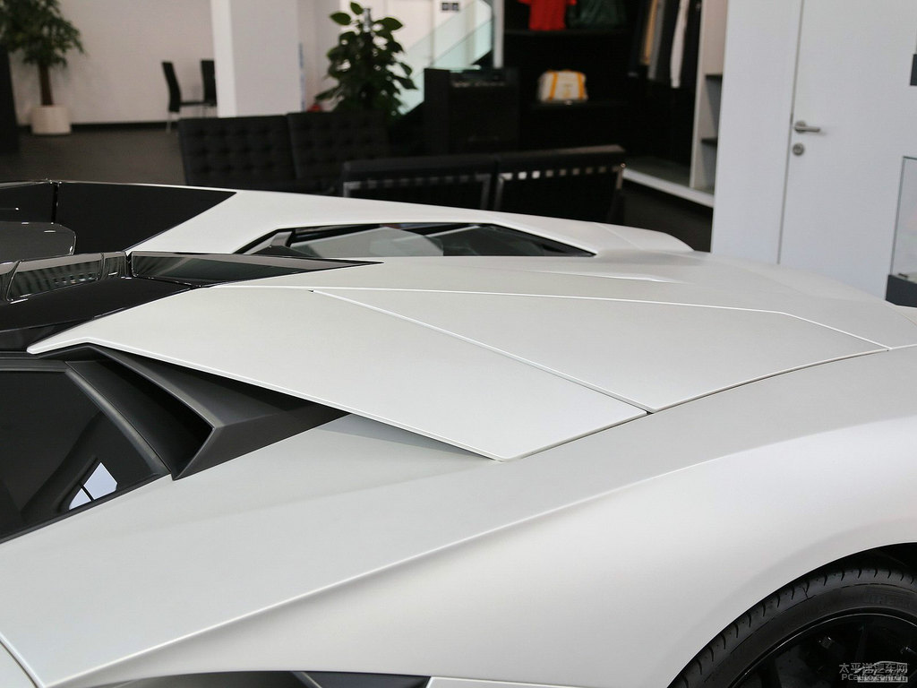 啞光漆白色Aventador車身外觀圖片