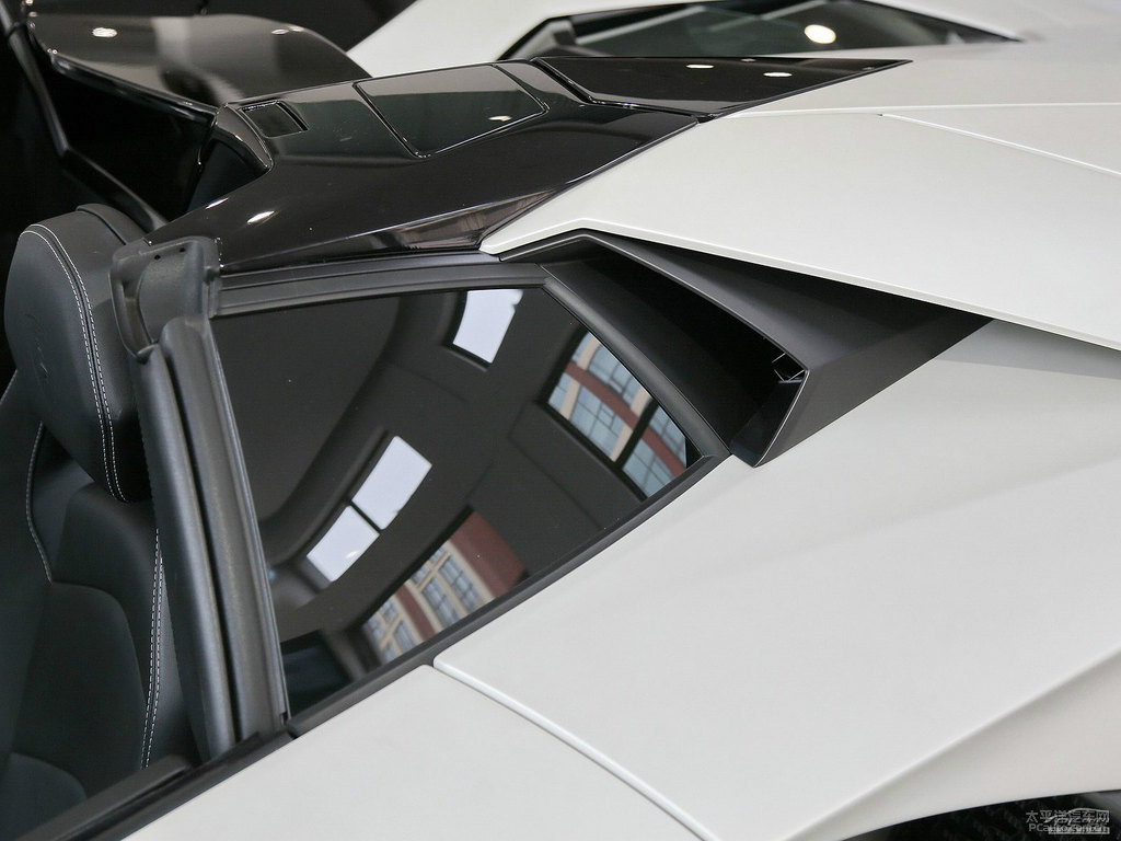 啞光漆白色Aventador車身外觀圖片