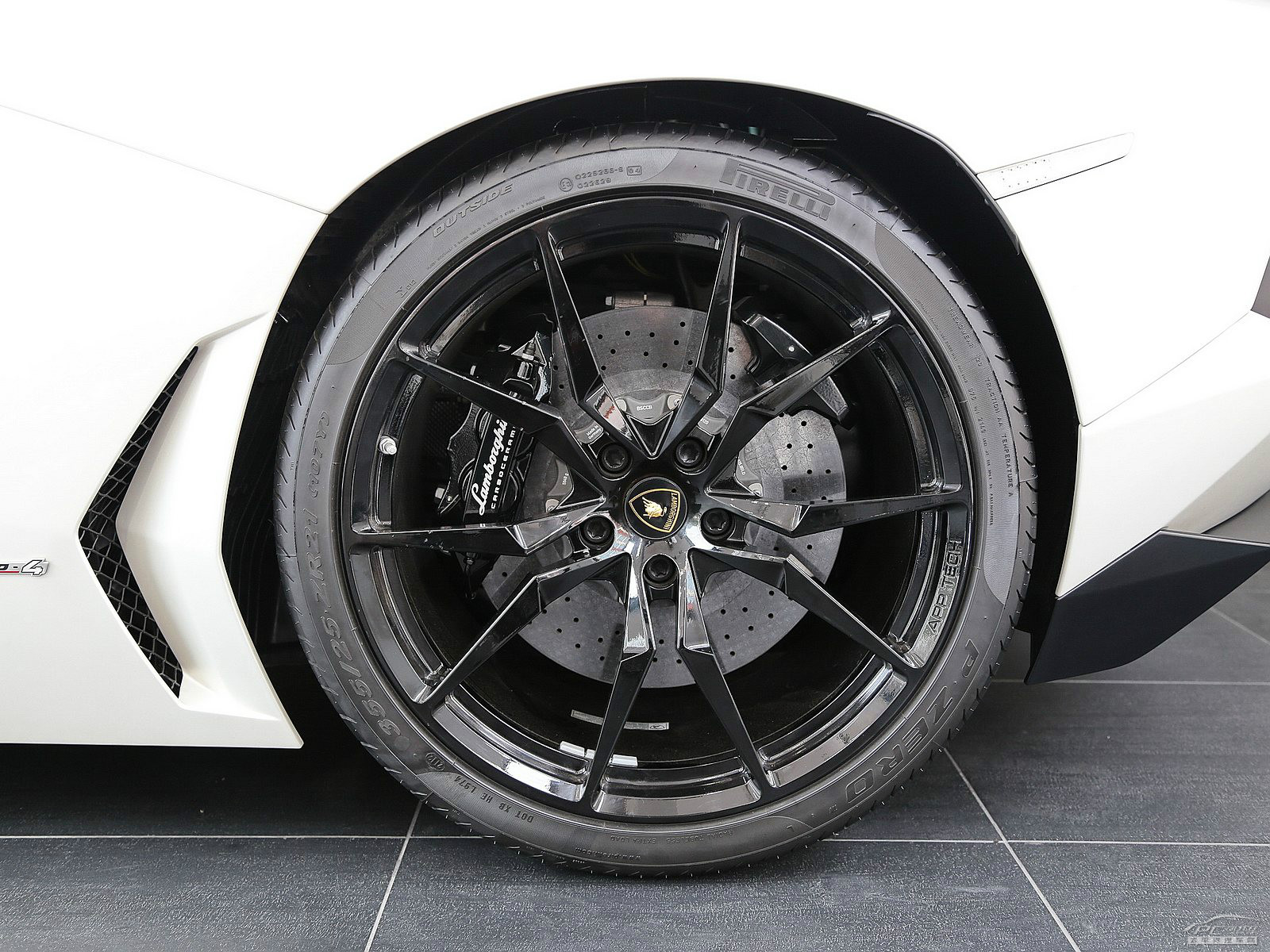 Aventador外觀高清大圖