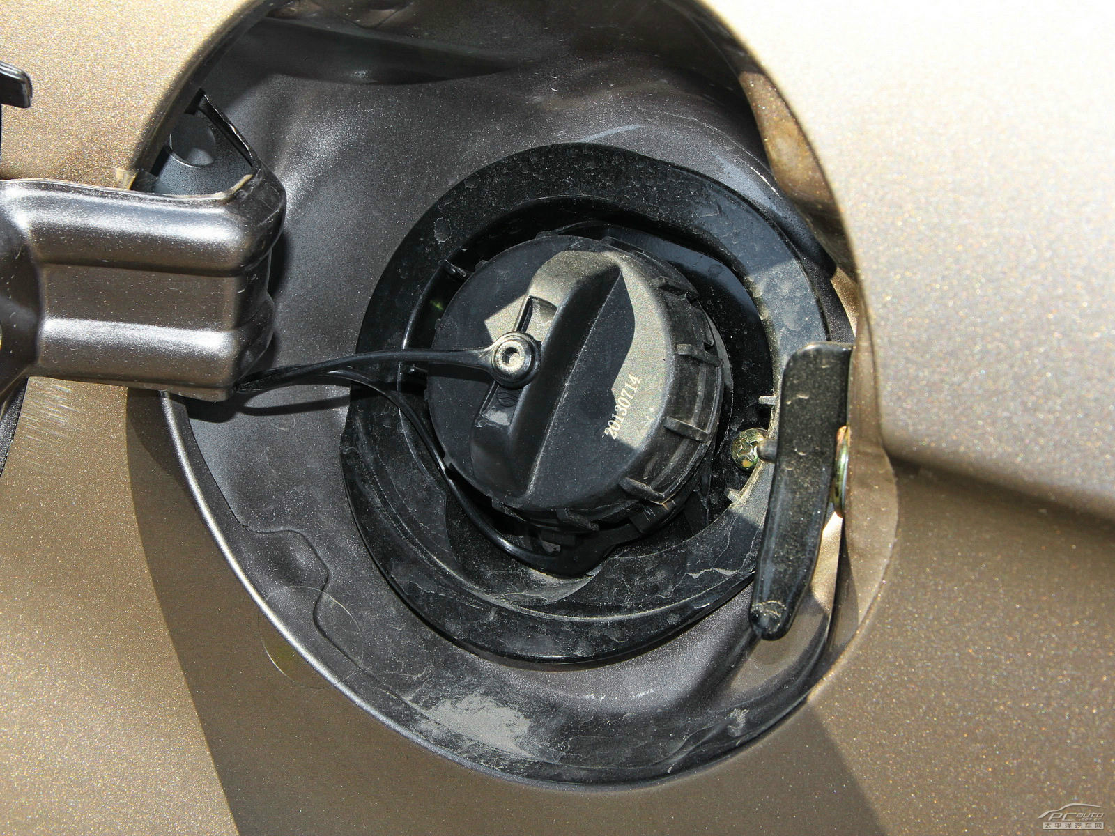 北京汽車E系列外觀高清大圖