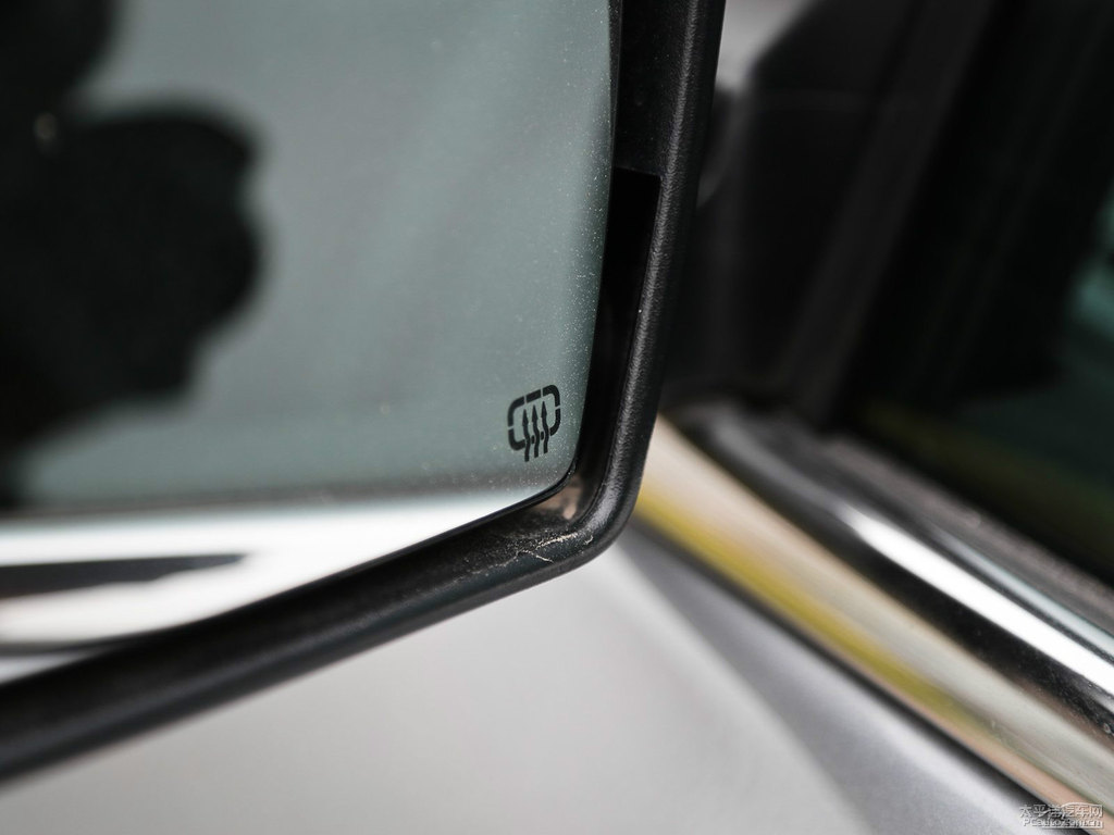 鋼坯金屬銀自由光(進口)車身外觀圖片
