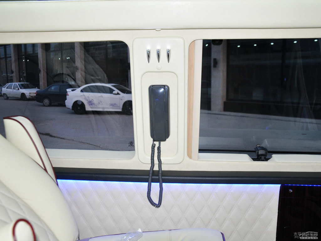 ɫE350܇(ni)DƬ
