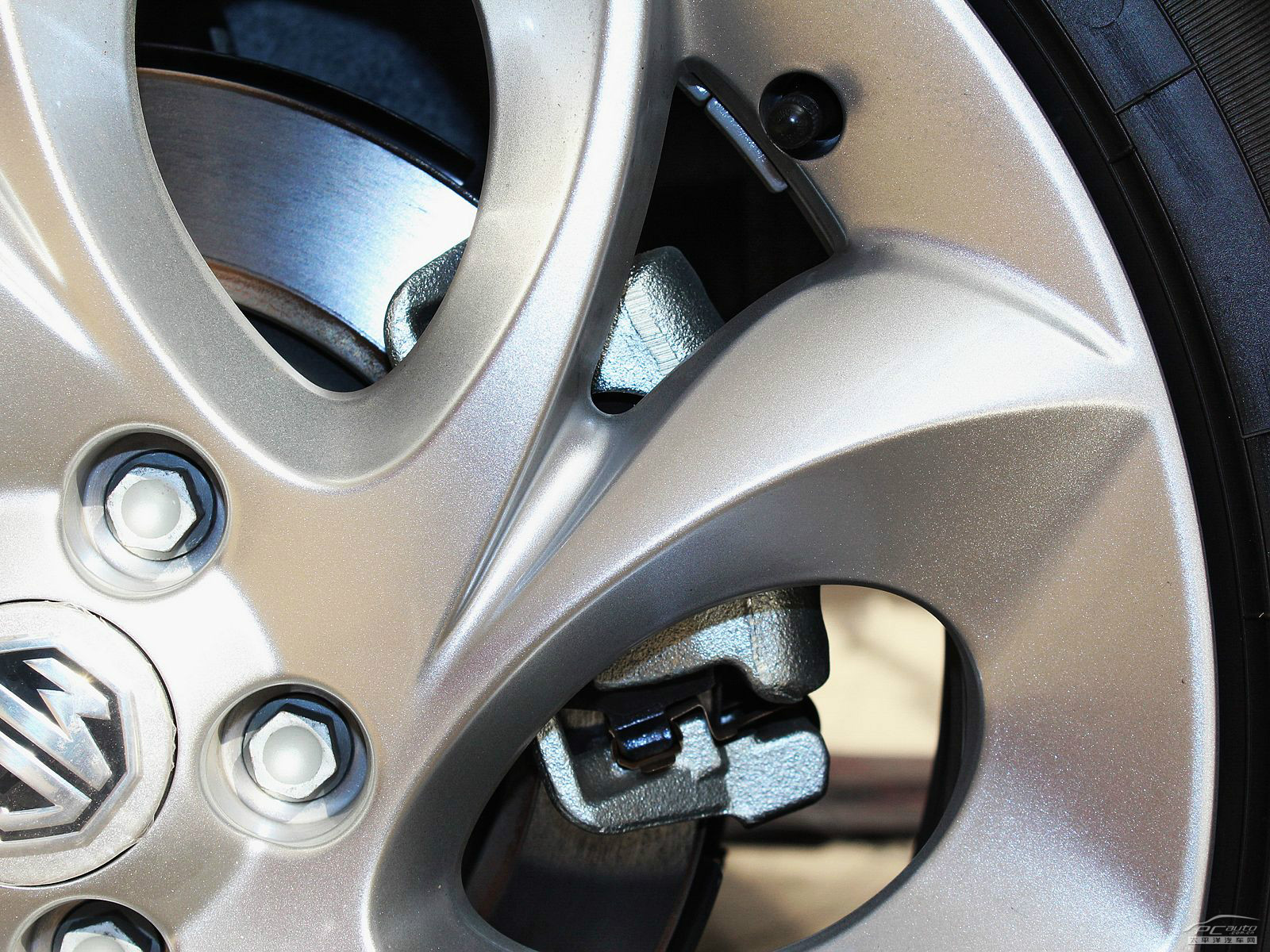 MG6細節(jié)高清大圖