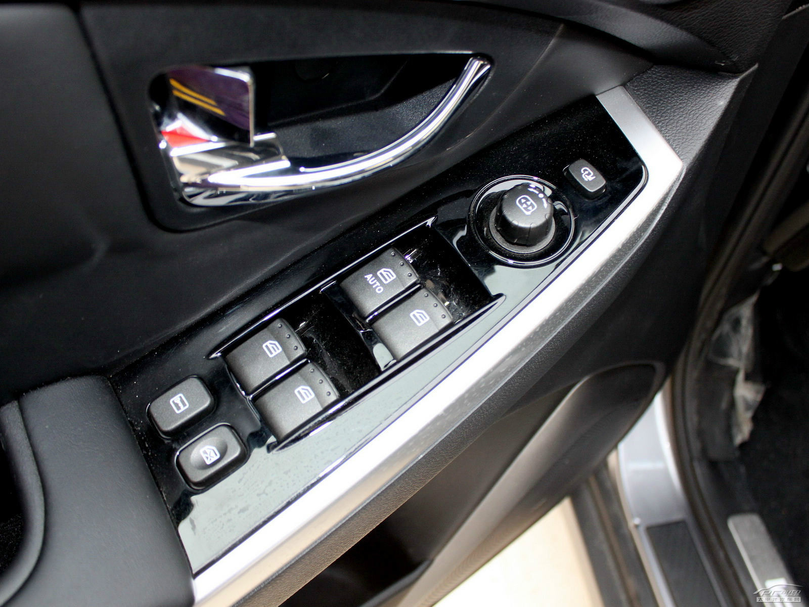 柯蘭多Korando內(nèi)飾高清大圖