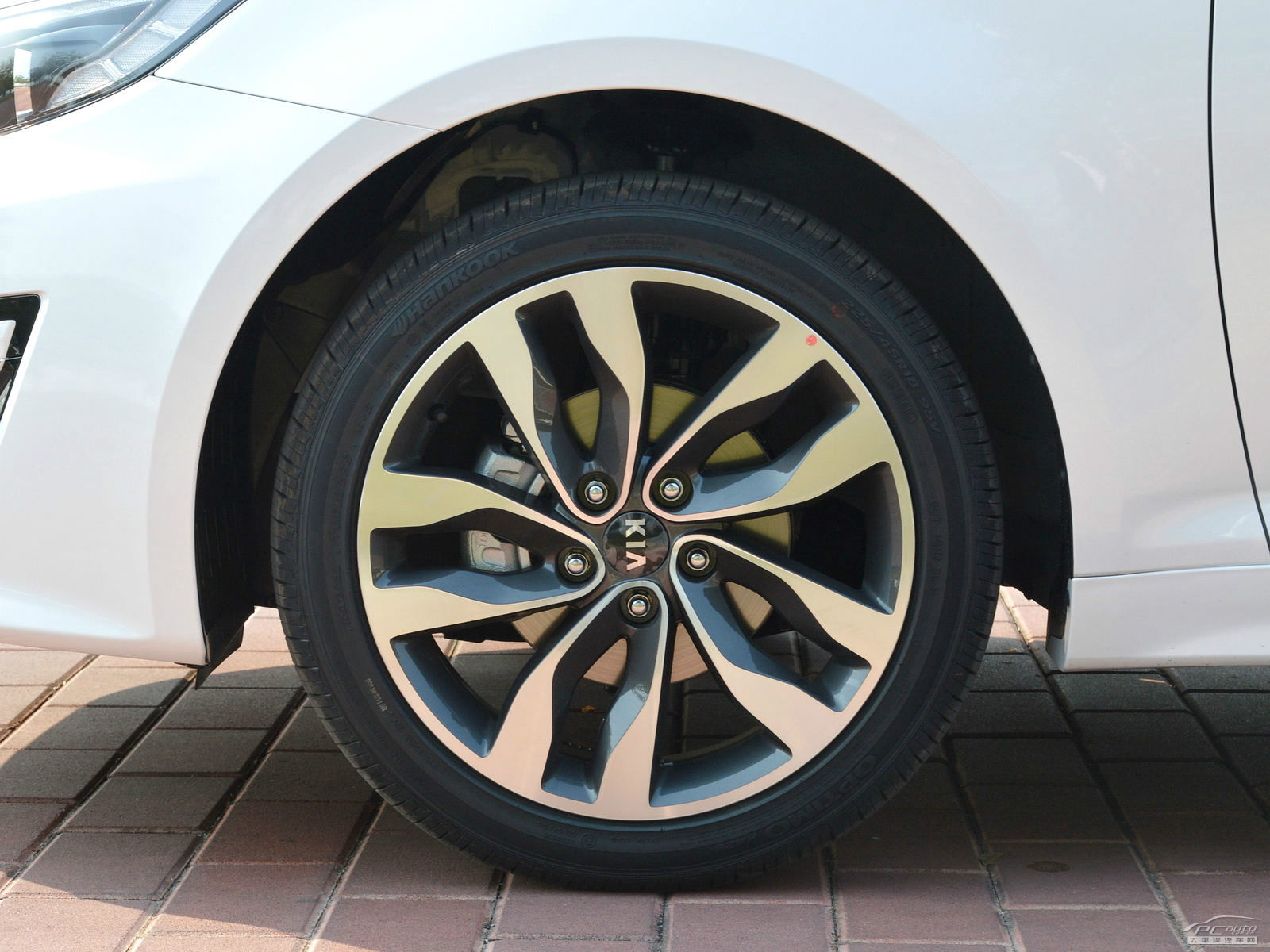 起亞K5凱酷外觀高清大圖