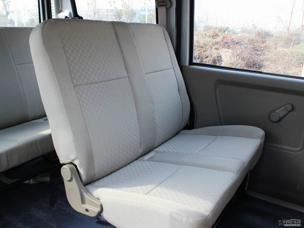 優(yōu)勝2代座椅內(nèi)飾圖片