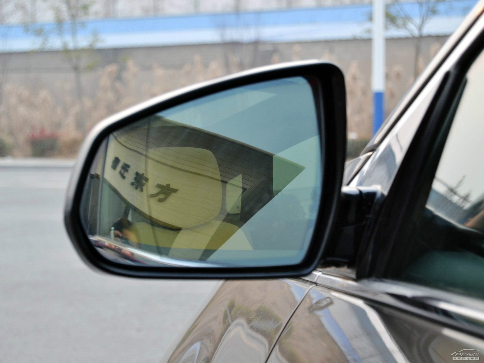 凱迪拉克SRX外觀(guān)高清大圖