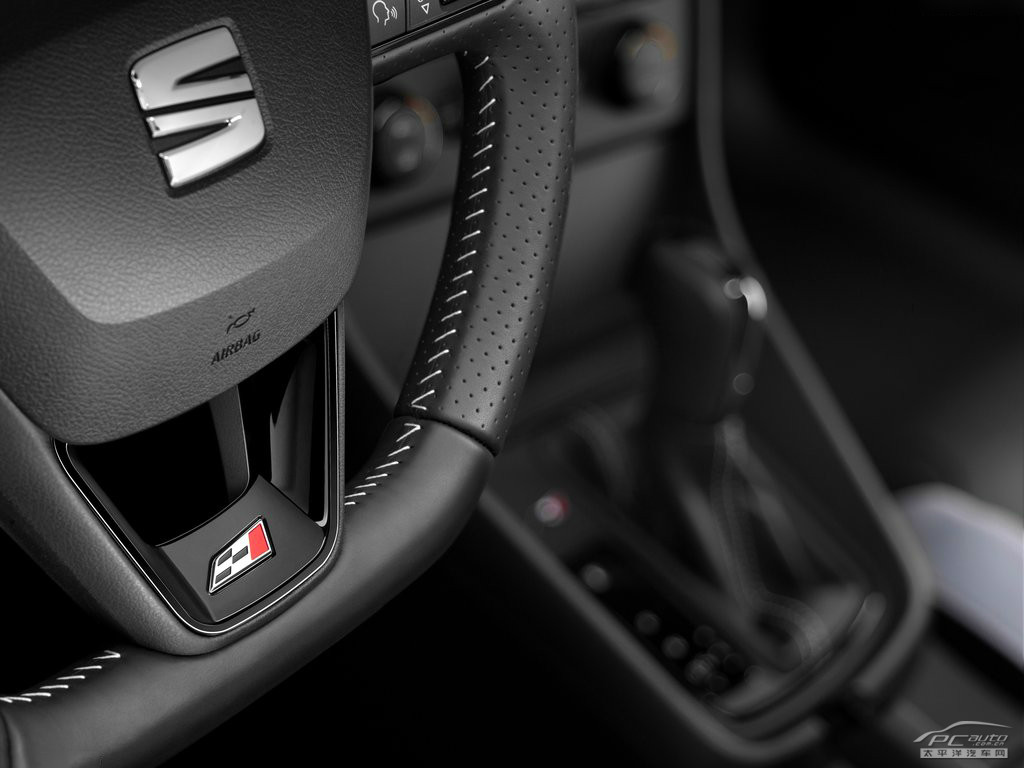 西雅特Leon內(nèi)飾高清大圖