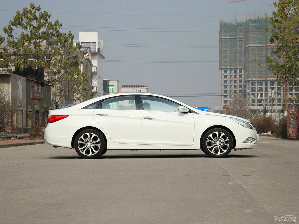 瑩白索納塔整車外觀外觀圖片