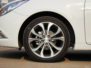 2013款 2.0L 自動 至尊型 2013款 2.0L 自動 至尊型