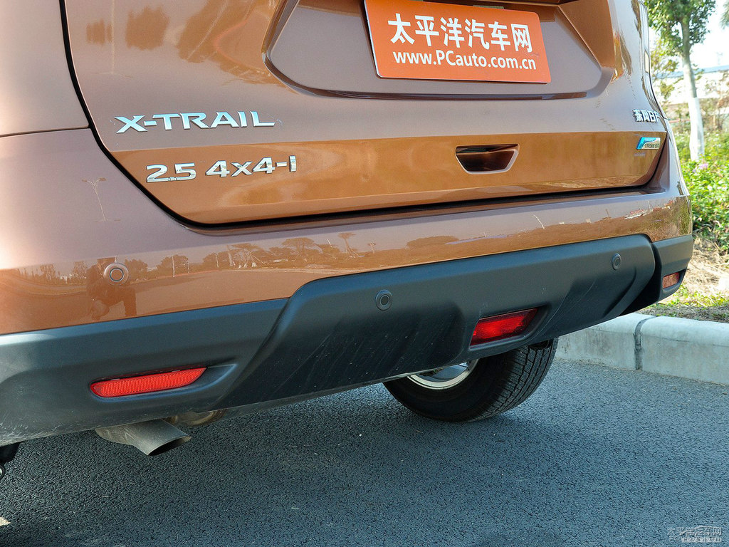 曙光金奇駿車尾外觀圖片