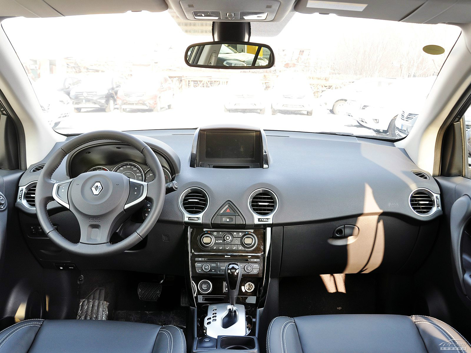 科雷傲(進口)內(nèi)飾高清大圖