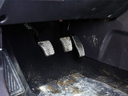 2013款 2.0L 手動 兩驅(qū)尊貴版 2013款 2.0L 手動 兩驅(qū)尊貴版