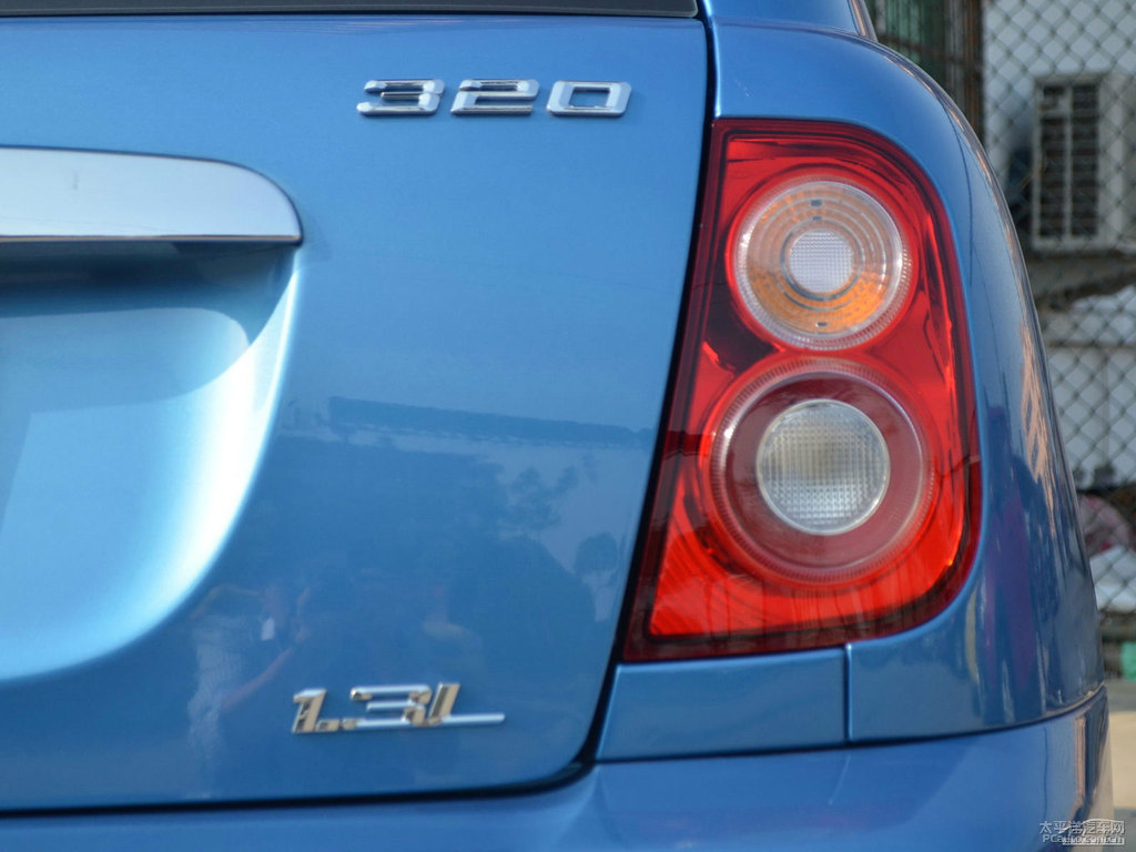 {(ln)ɫ330܇(ch)β^DƬ