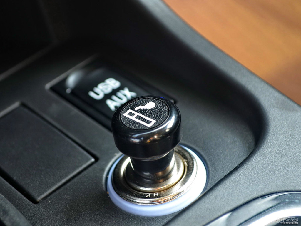 {(ln)ɫ330п؃(ni)DƬ