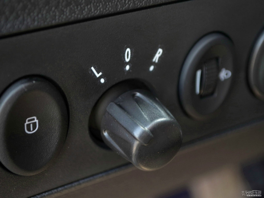 {(ln)ɫ330п؃(ni)DƬ