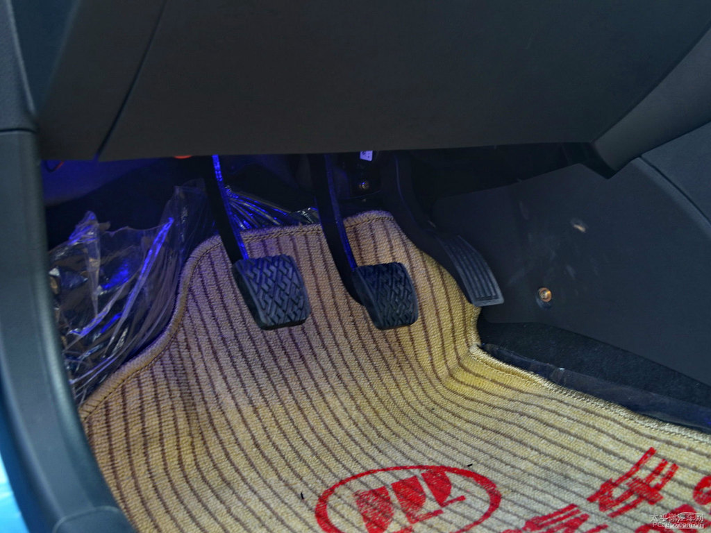 {(ln)ɫ330п؃(ni)DƬ