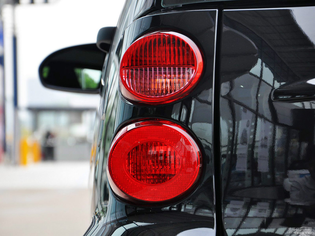 ɫsmart fortwo܇β^DƬ