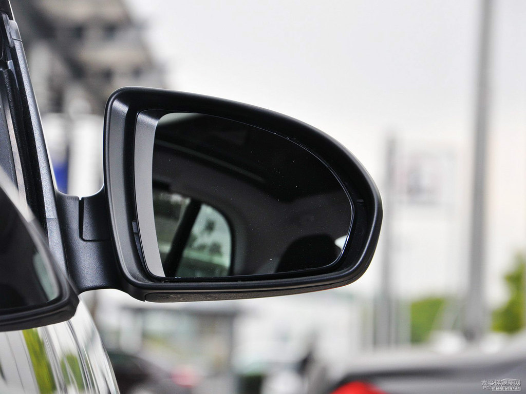 ɫsmart fortwo܇^DƬ