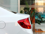 2013款 三廂 1.2L 手動(dòng) 時(shí)尚幸福版 2013款 三廂 1.2L 手動(dòng) 時(shí)尚幸福版