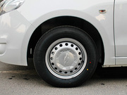 2013款 三廂 1.2L 手動(dòng) 時(shí)尚幸福版 2013款 三廂 1.2L 手動(dòng) 時(shí)尚幸福版