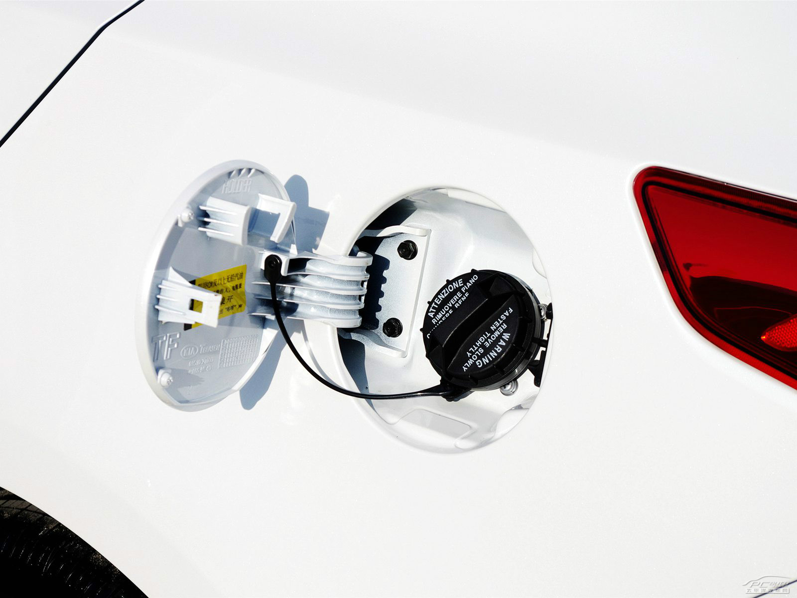 起亞K5凱酷細(xì)節(jié)高清大圖