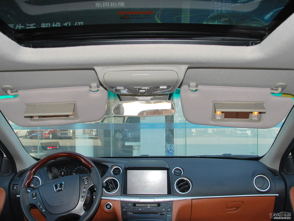 ɰ׼{ǽݴ7 SUV܇(ni)DƬ