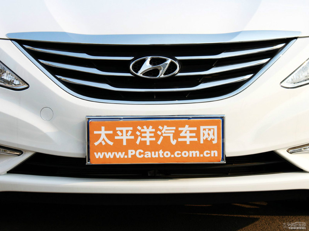 瑩白索納塔車頭外觀圖片