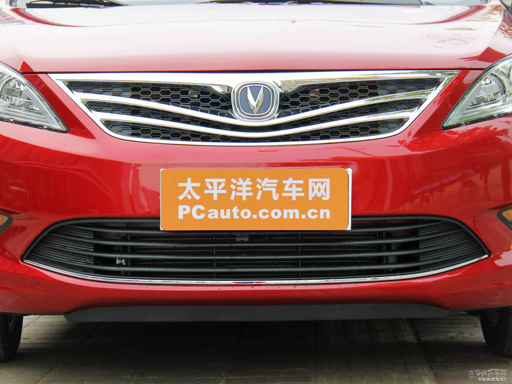 寶石紅逸動(dòng)車頭外觀圖片