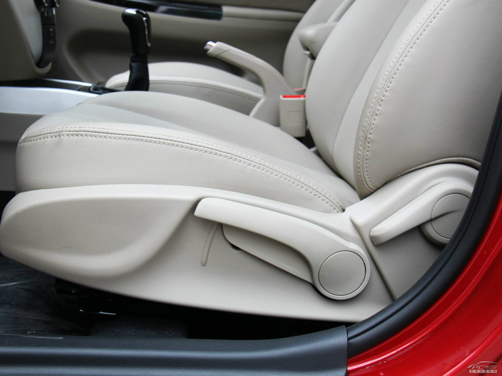 逸動(dòng)經(jīng)典內(nèi)飾高清大圖