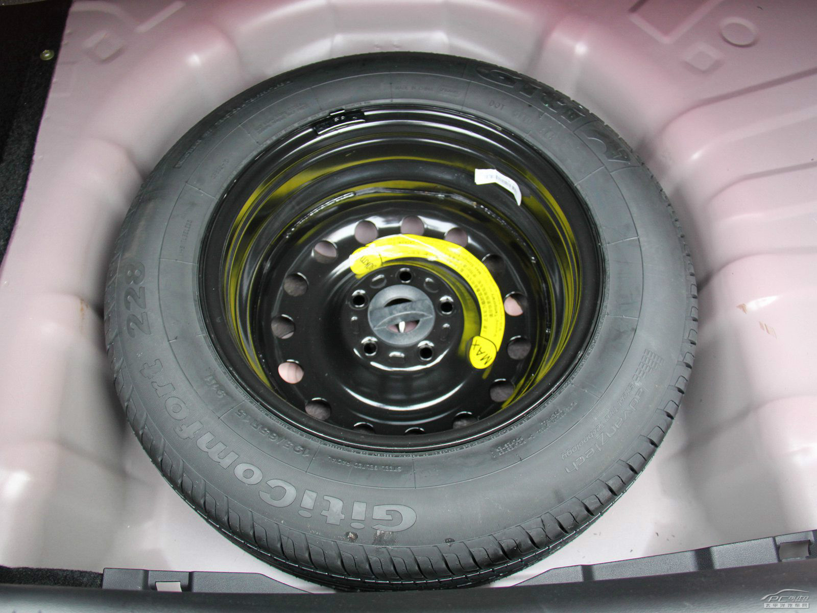 逸動(dòng)經(jīng)典細(xì)節(jié)高清大圖