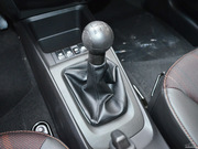 2013款 三廂 1.2L 手動 時尚幸福版 2013款 三廂 1.2L 手動 時尚幸福版