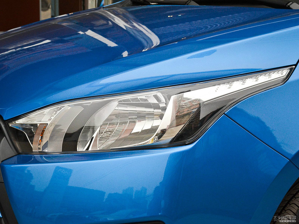 極光藍(lán)YARiS L 致炫車(chē)頭外觀圖片