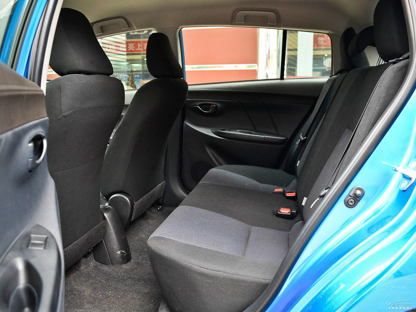 YARiS L 致炫空間高清大圖