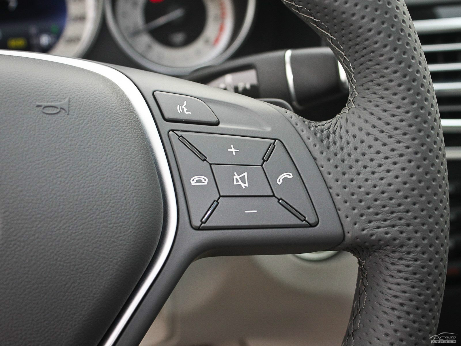 奔馳E級外觀高清大圖