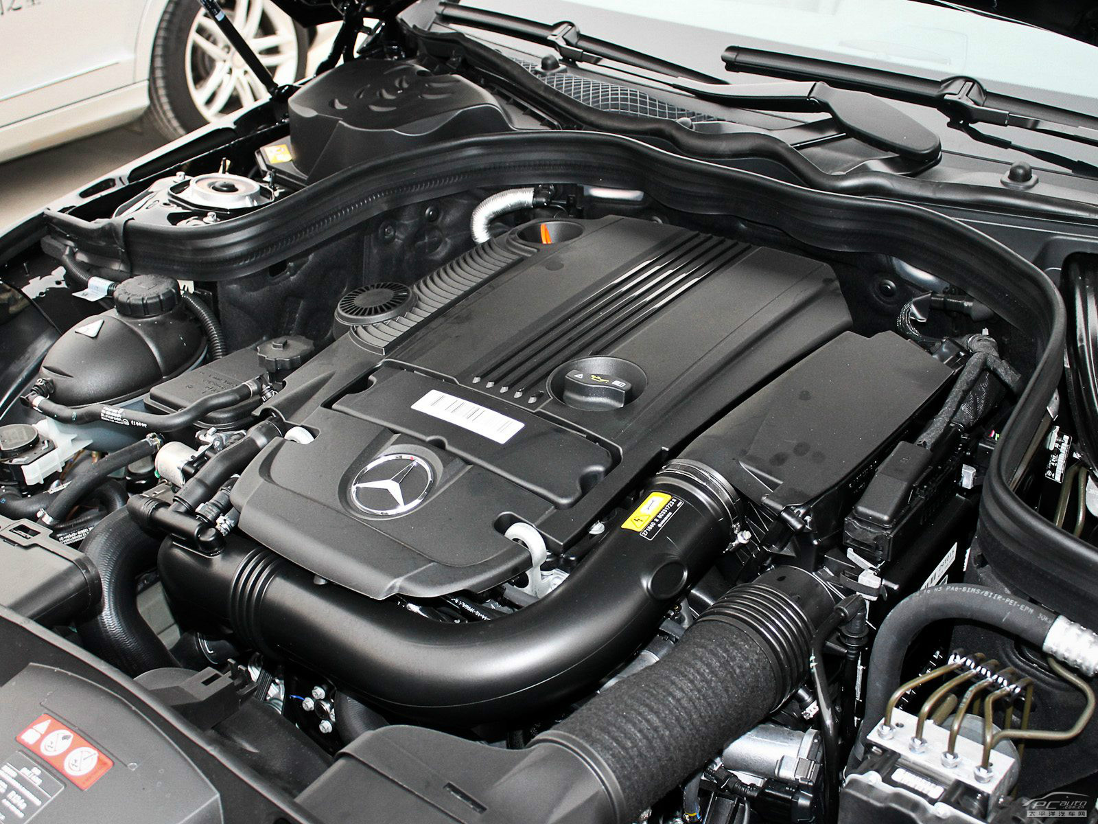 奔馳E級(jí)細(xì)節(jié)高清大圖