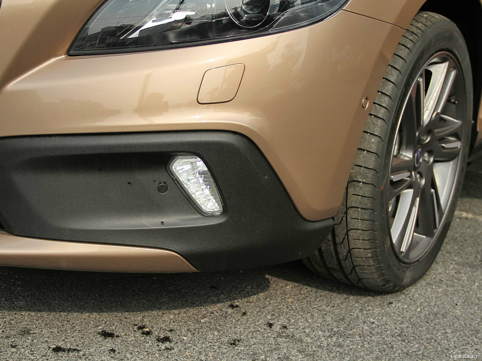 沃爾沃V40外觀高清大圖