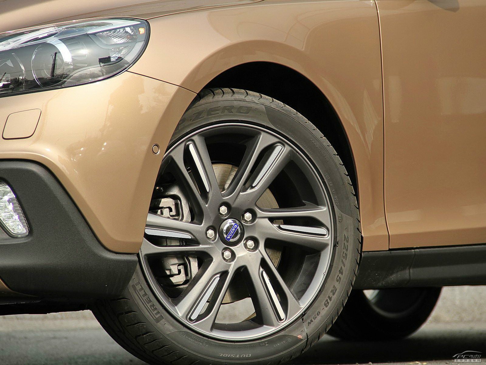 沃爾沃V40外觀高清大圖