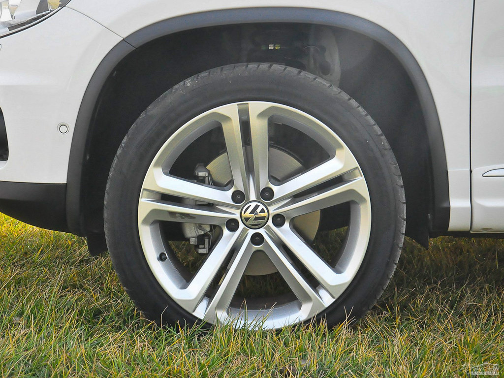 ɫTiguan܇^DƬ