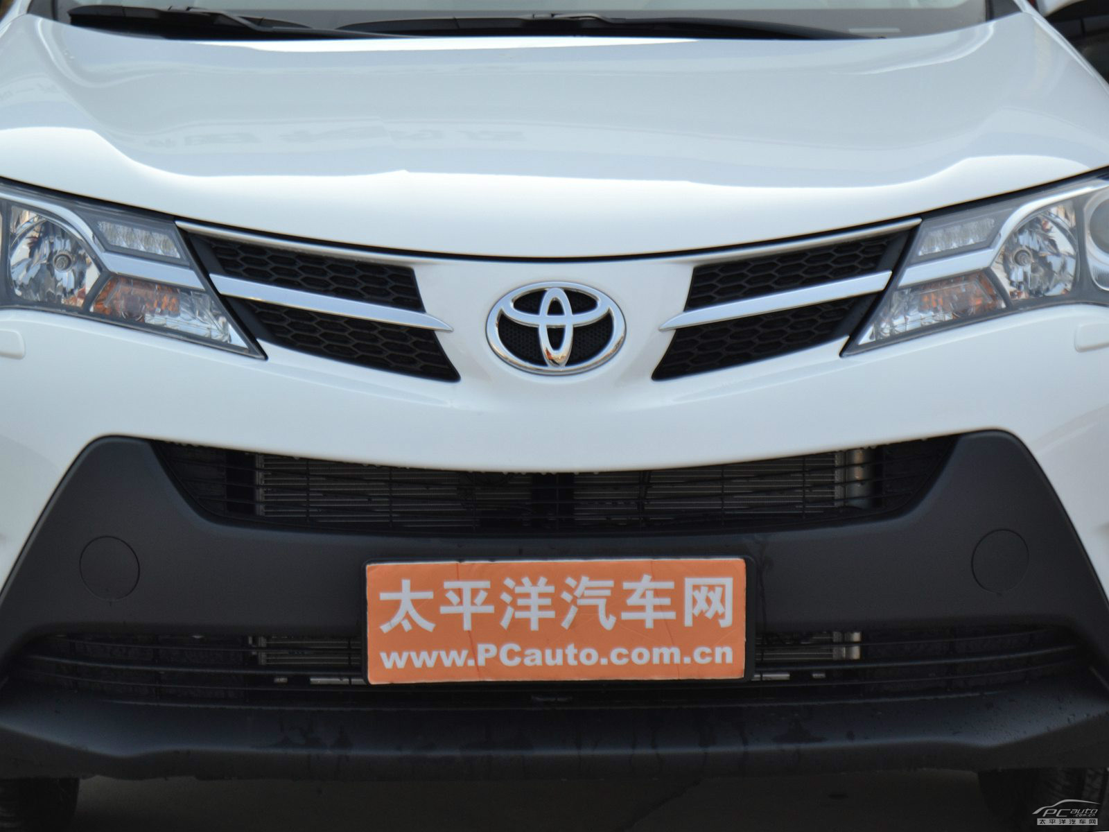 RAV4榮放外觀高清大圖