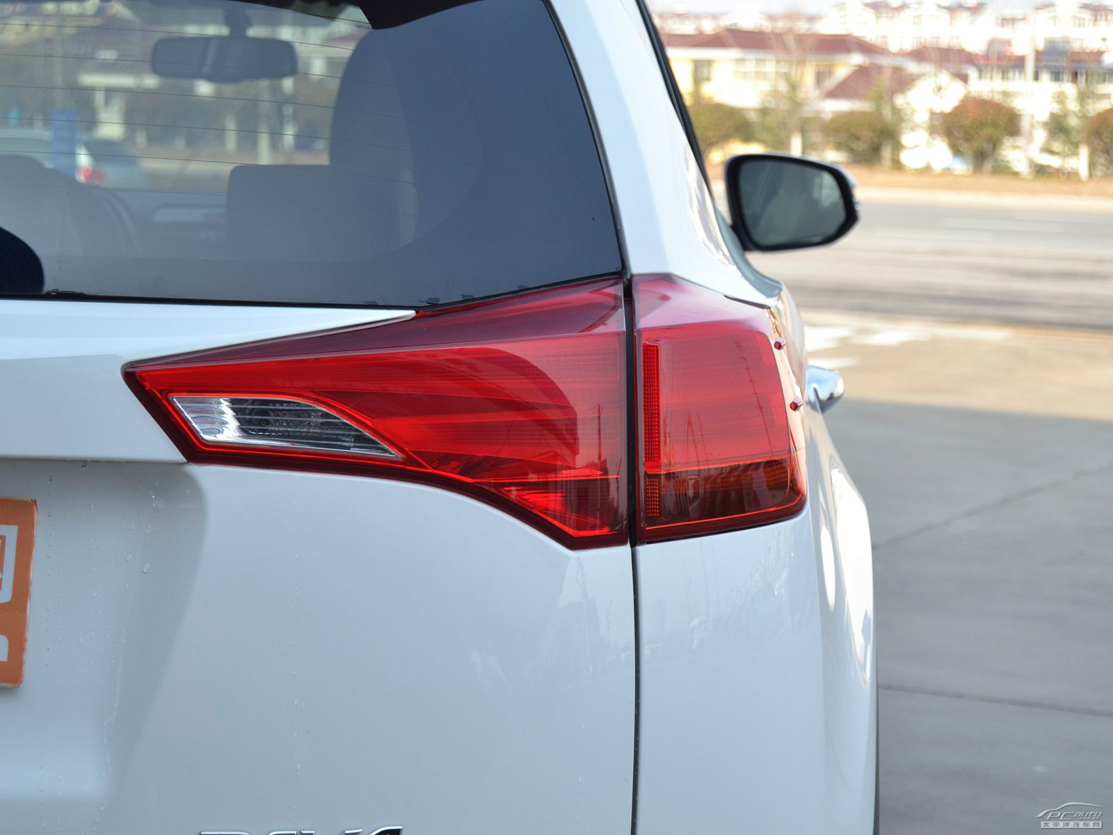 RAV4榮放外觀高清大圖