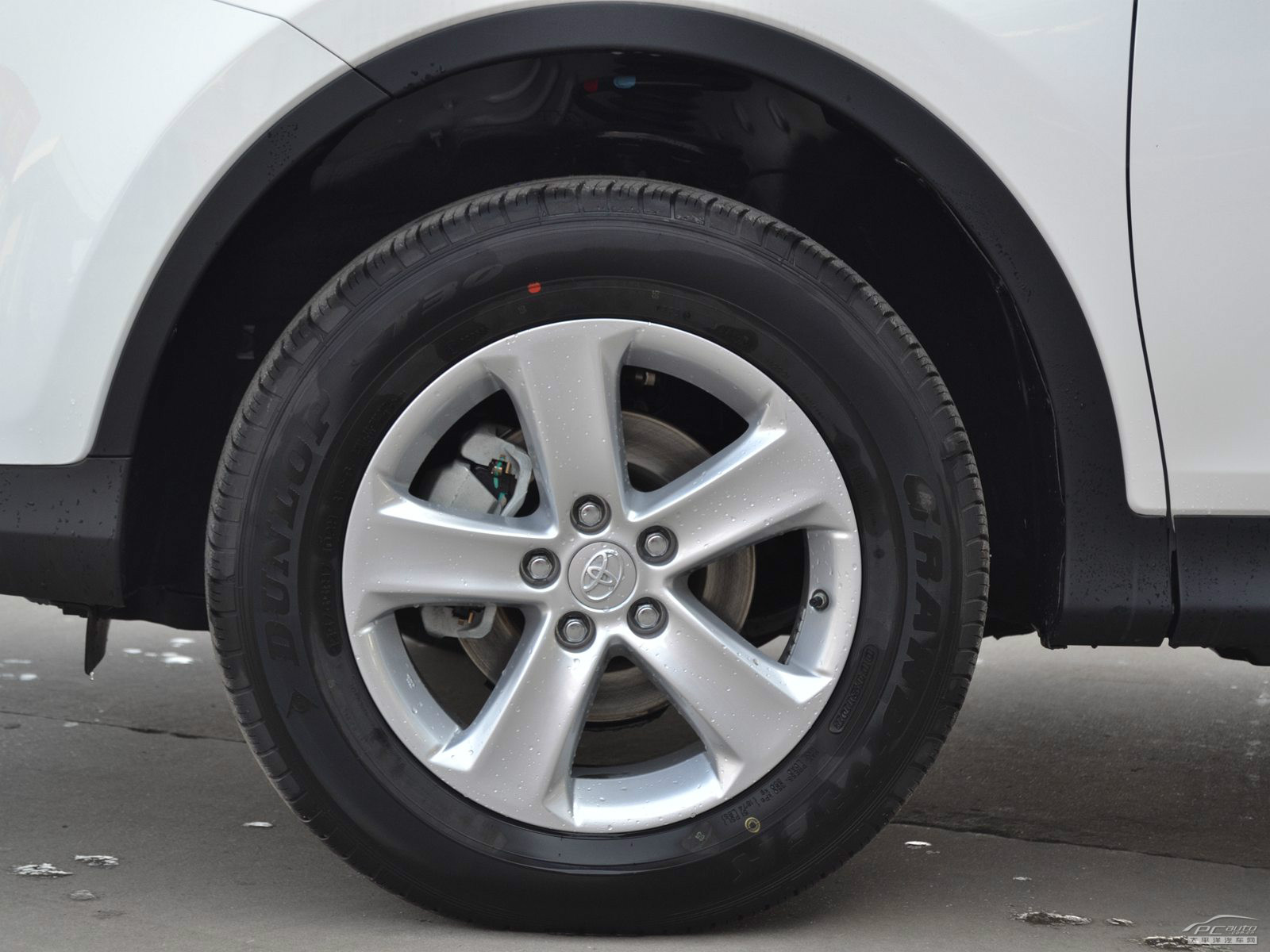 RAV4榮放外觀高清大圖